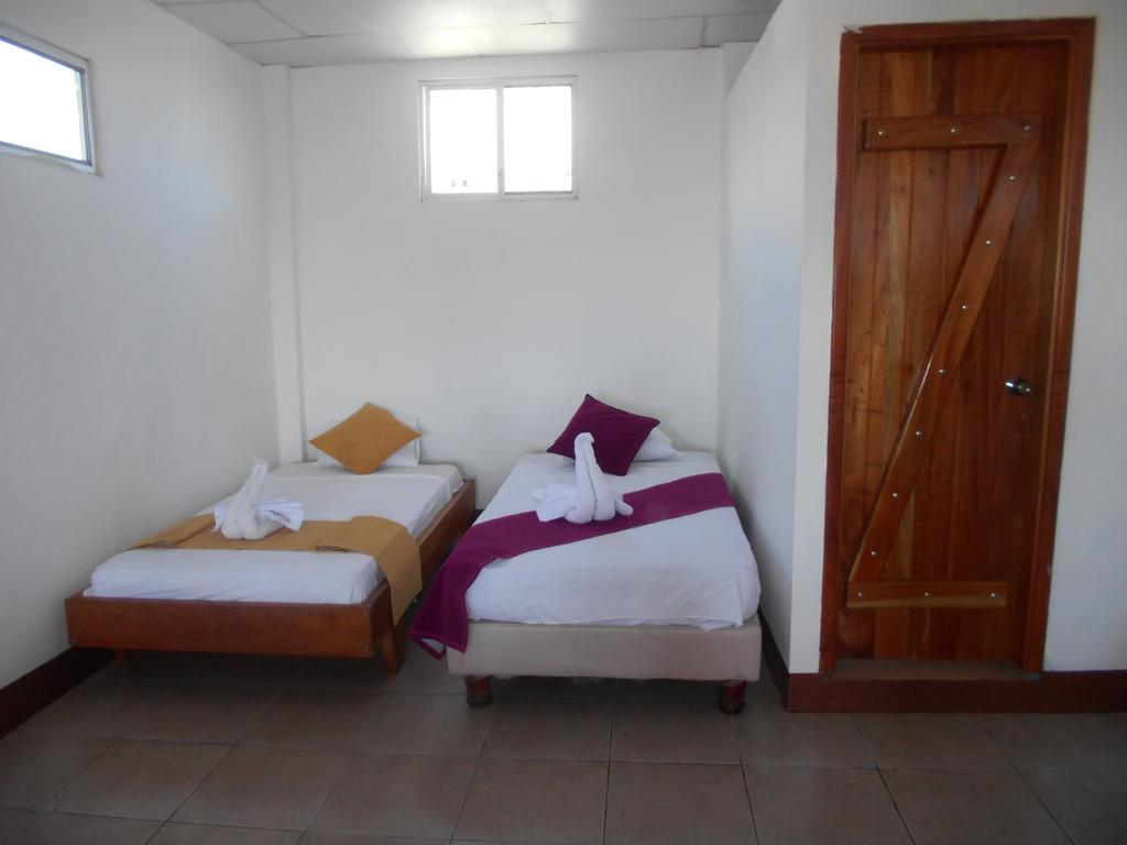 El Descanso Del Petrel Puerto Ayora  Bagian luar foto
